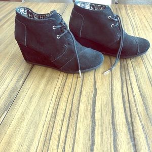 Toms booties